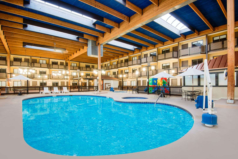 Sport & Beauty 5, Ramada Plaza by Wyndham Gillette Conference Center, Campbell