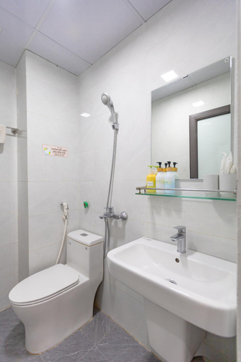 Bathroom 5, Hera Palace Hotel & Apartment Ba Dinh, Ba Đình