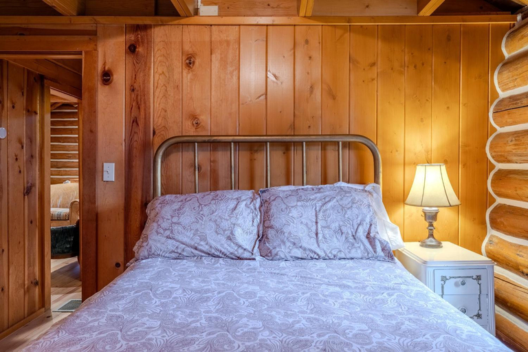 Bedroom 2, YCC Cabin, Gallatin
