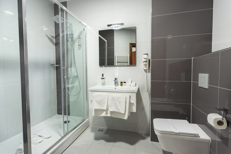 Bathroom 3, Hotel Jana, Herzegovina-Neretva