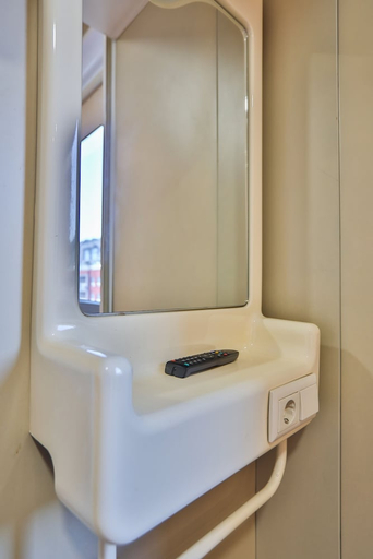 Bathroom 3, easyHotel Sofia, Stolichna