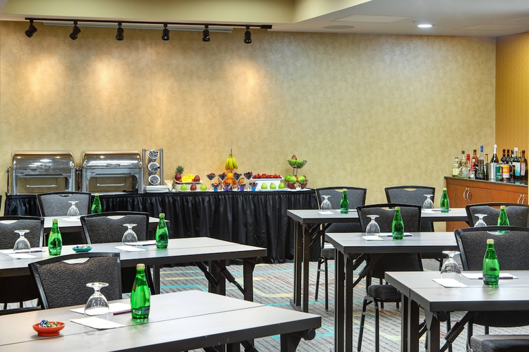 Food & Drinks 4, Residence Inn by Marriott Halifax Downtown, Halifax