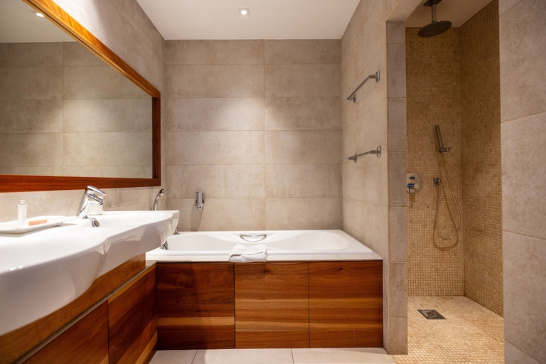 Bathroom 4, Hotel Le Boucan Canot, Saint-Paul