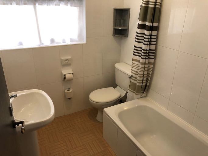 Bathroom 3, Sunseeker Holiday Complex, Saint Paul's Bay