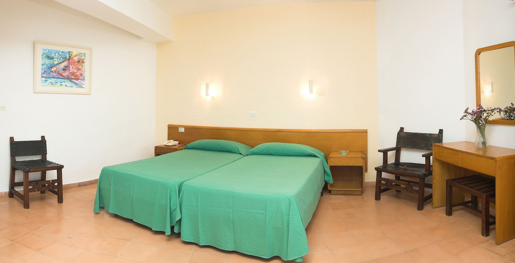 Bedroom 3, Hotel Figueretes, Baleares