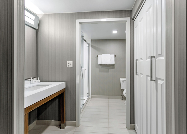 Bathroom 5, Courtyard by Marriott Easton-Columbus, Franklin