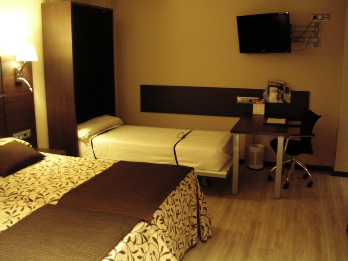 Bedroom 2, Hotel Francisco II, Ourense