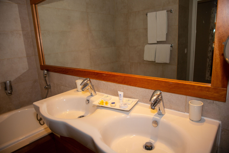 Bathroom 4, Hotel Le Boucan Canot, Saint-Paul