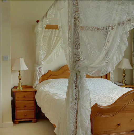 Bedroom 2, DeSalis Hotel London Stansted, Essex