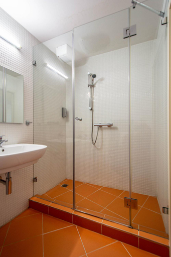 Bathroom 3, National Museum Apartments by Ruterra, Praha 1