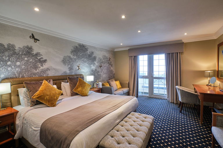 Others 2, Best Western New House Country, Cardiff