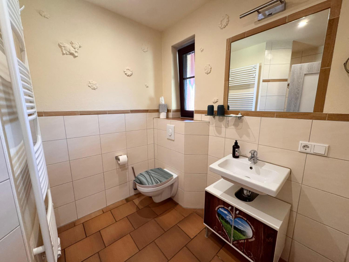 Bathroom 3, L&L Skaters Home, Teltow-Fläming