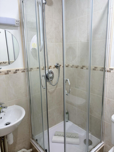 Bathroom 3, Hanover House Hotel, Edinburgh