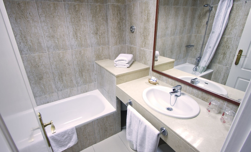 Bathroom 3, RF Astoria, Santa Cruz de Tenerife