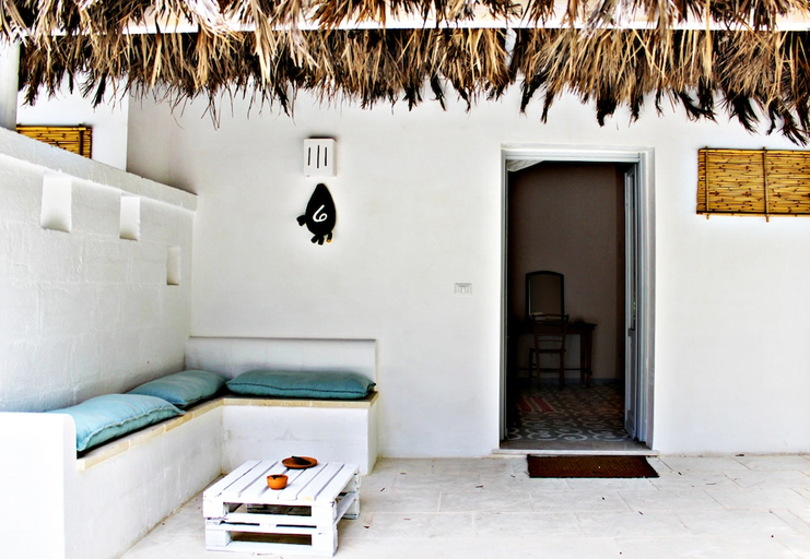 Others 5, Masseria Palombara, Brindisi