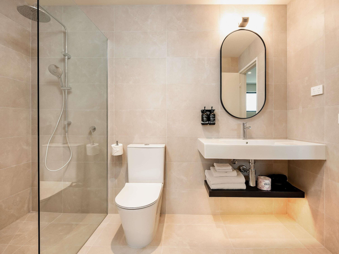 Bathroom 4, Mantra Shepparton, Shepparton