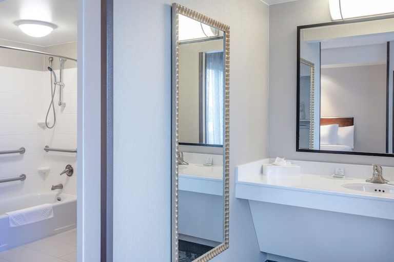 Bathroom 3, SpringHill Suites by Marriott Terre Haute, Vigo