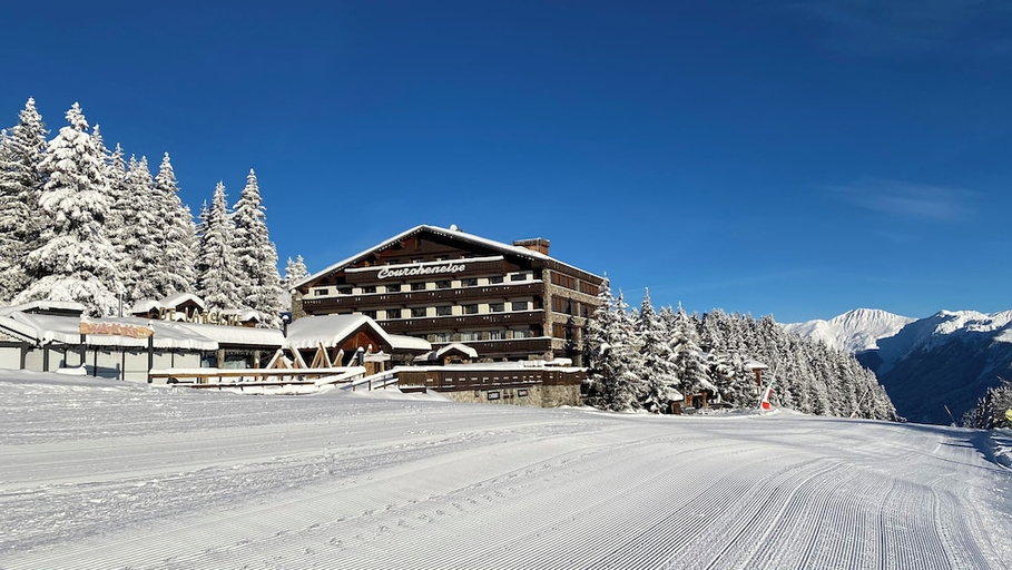Others 2, Hotel Courcheneige, Savoie