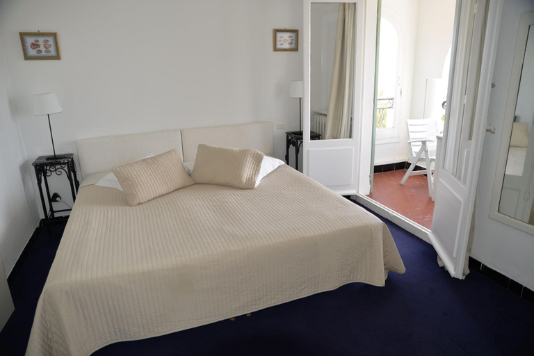 Bedroom 4, Auberge De La Calanque, Var