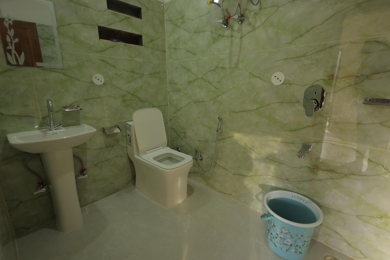 Bathroom 4, Ransuli Jungle Retreat, Dehradun