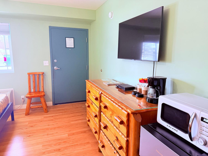 Others 2, The Kingsley Suites, Grand Traverse