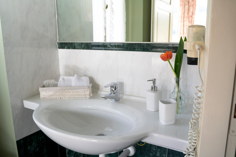 Bathroom 3, Residenza Borgo 27, Verona