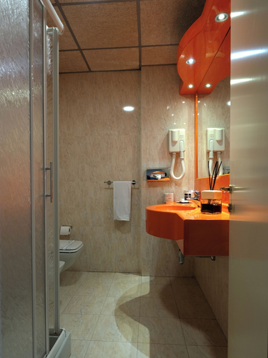 Bathroom 3, Hotel Galilei, Pisa