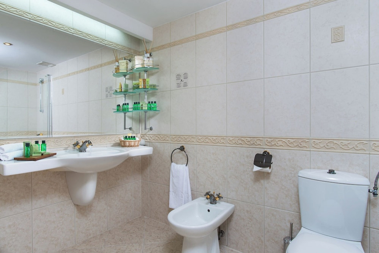 Bathroom 4, Palace Hotel, Varna
