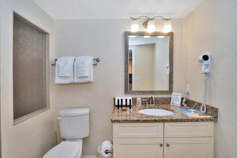 Bathroom 4, Hollywood Beach Tower, Broward