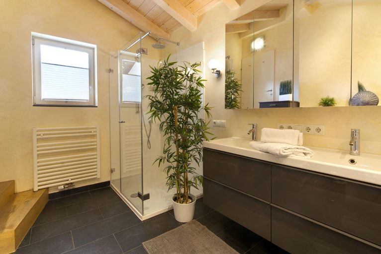 Bathroom 3, Alpenlandhaus Menardi, Innsbruck Land