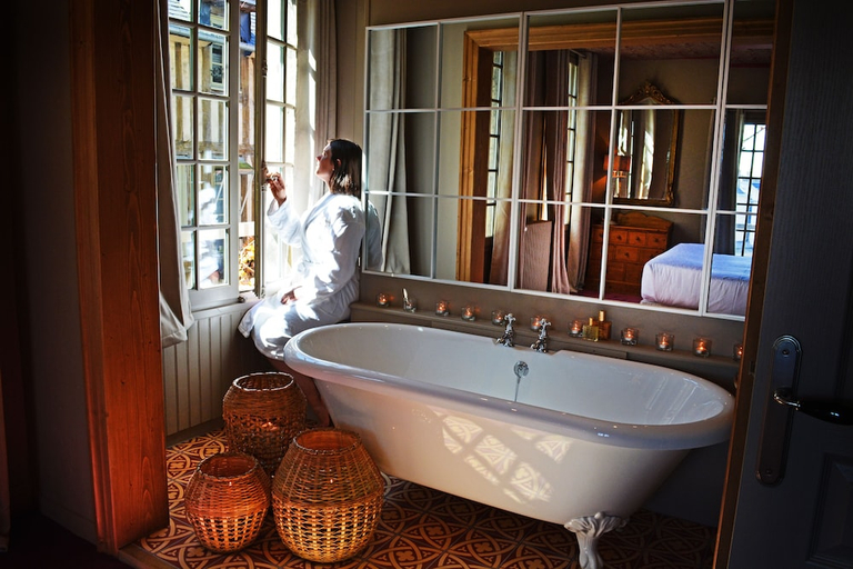 Bathroom 3, Les Maisons de Lea, Calvados