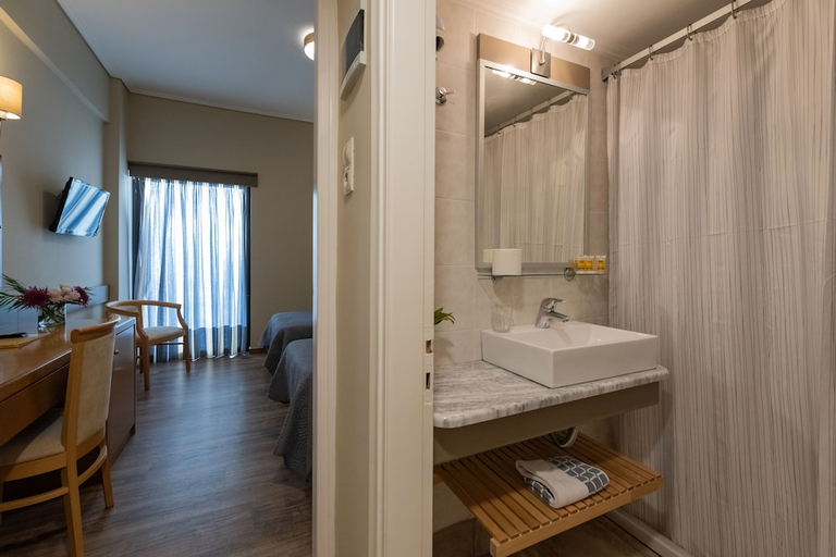 Bathroom 4, Hotel Ostria, Peloponnese