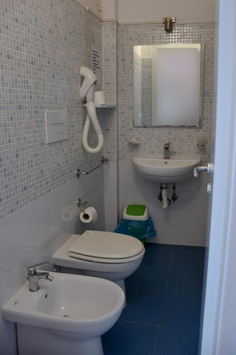 Bathroom 2, Vela Club Hotel & Appartamenti, Foggia