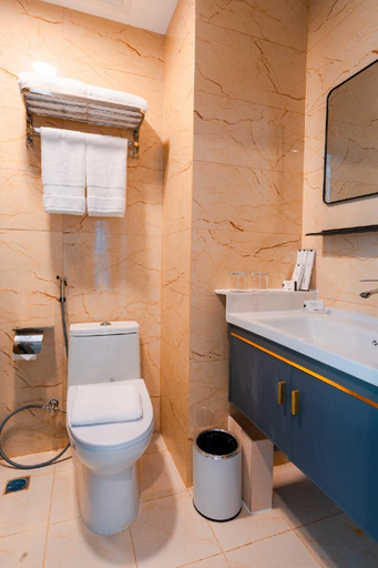 Bathroom 5, Angel Garden Resort, Busuanga