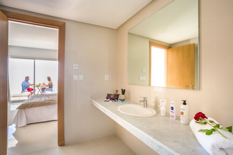 Bathroom 4, Lixus Beach Resort, Larache