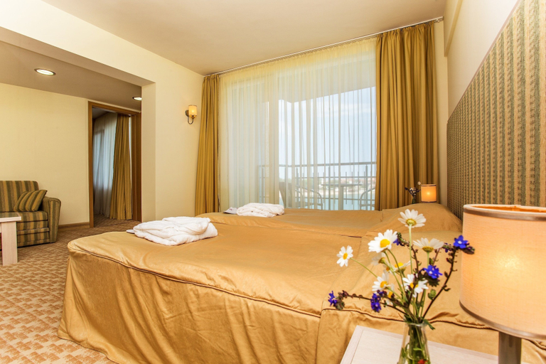 Bedroom 3, Hotel Coral, Sozopol