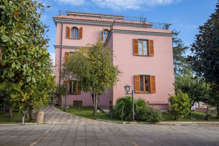 Exterior & Views 2, Arco di Travertino, Rome