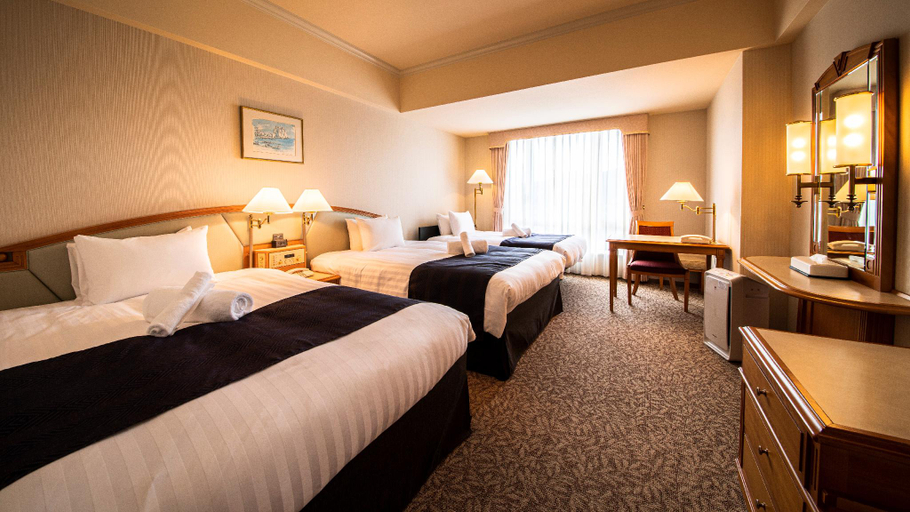 Bedroom 4, Kure Hankyu Hotel, Kure