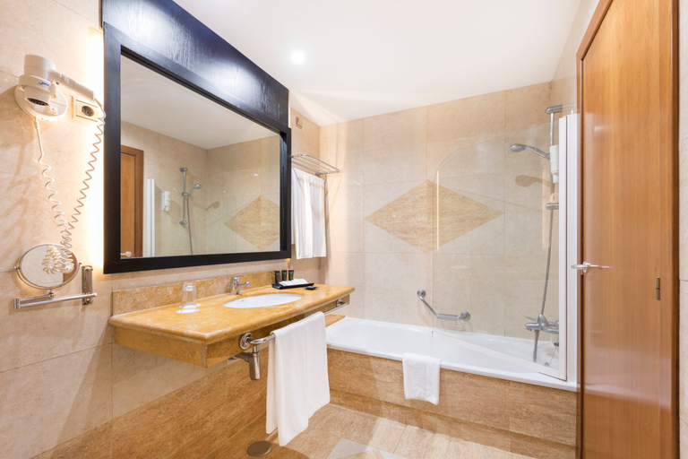 Bathroom 4, AluaSoul Costa Adeje - Adults Only, Santa Cruz de Tenerife