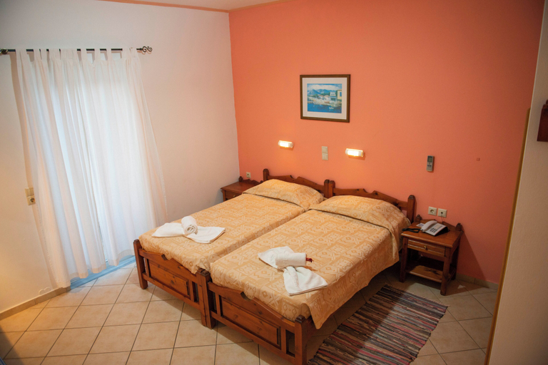 Room 3, Luis Pool, South Aegean
