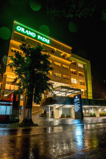 Exterior & Views 4, Grand Padis Hotel, Bondowoso