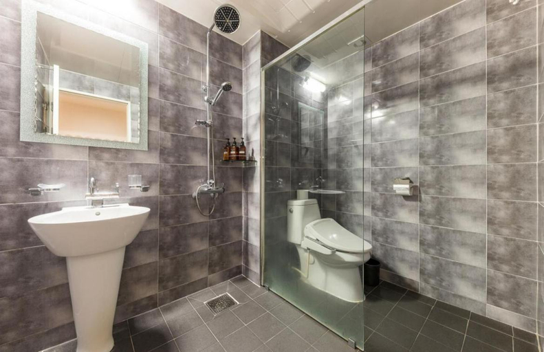 Bathroom 3, Daesan Hotel, Seosan