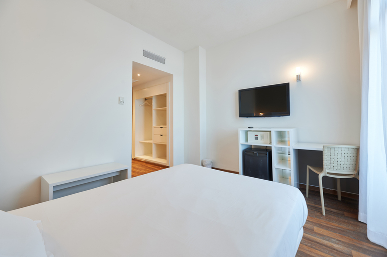 Bedroom 3, Alua Calas de Mallorca Resort, Baleares