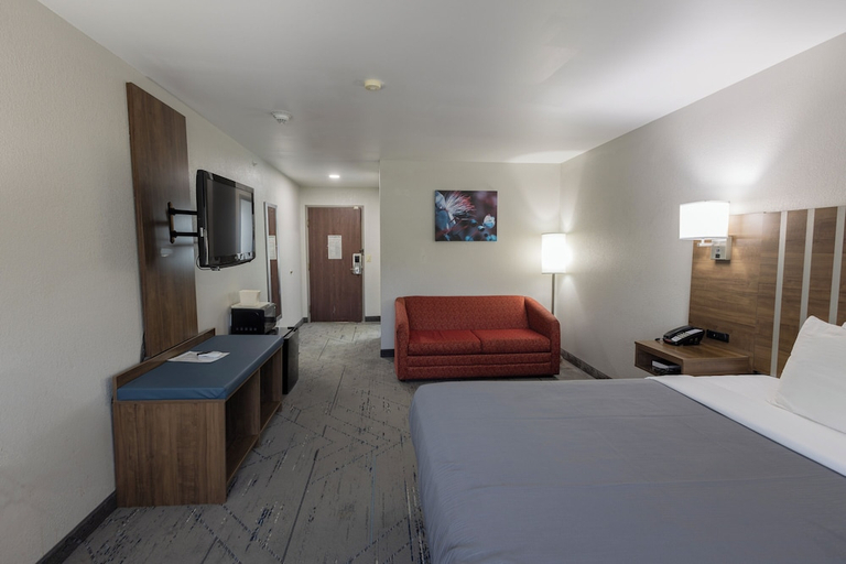 Bedroom 2, Countryside Inn & Suites, Brown
