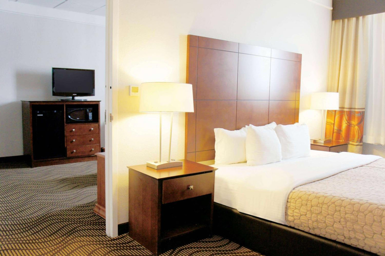 Bedroom 4, Mountain Valley Inn & Suites, Summit