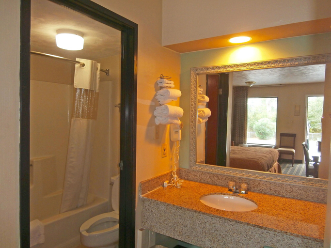 Bathroom 4, Americas Best Value Inn Augusta S, Richmond