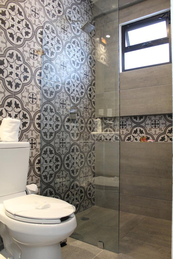 Bathroom 3, Studio 30 Condhotel by Nah Hotels, Cozumel
