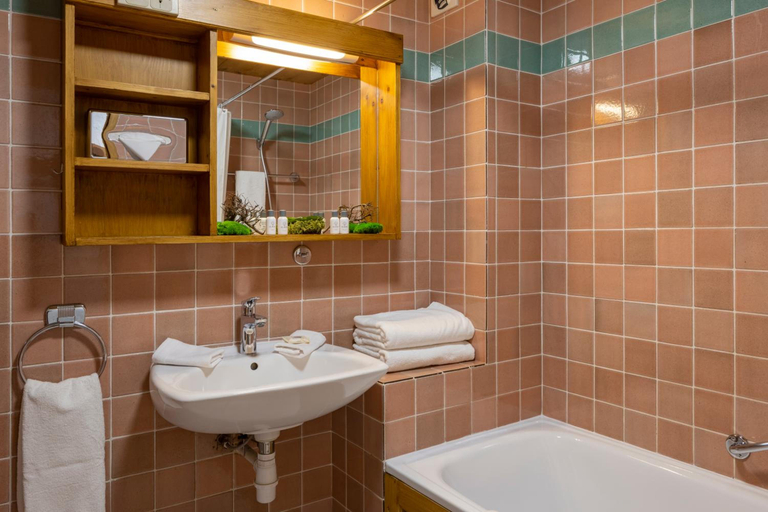 Others 5, Hotel Courcheneige, Savoie