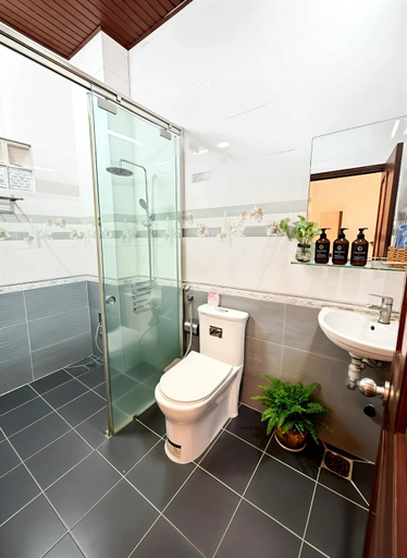 Bathroom 2, CT MORNING, Ninh Kiều