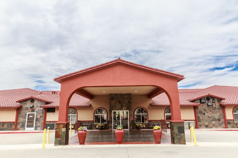 Exterior & Views 1, Aarchway Inn, Grand